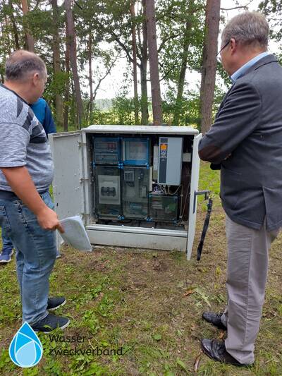 Ein Blick in die elektronische Steuerung der Anlagen des Brunnen 9.